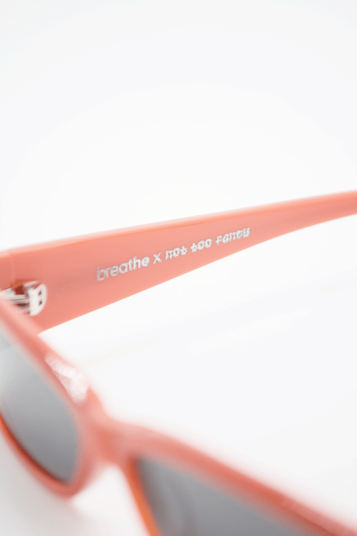 gafas de sol fifty8 breathe x not too fancy rojo glitter