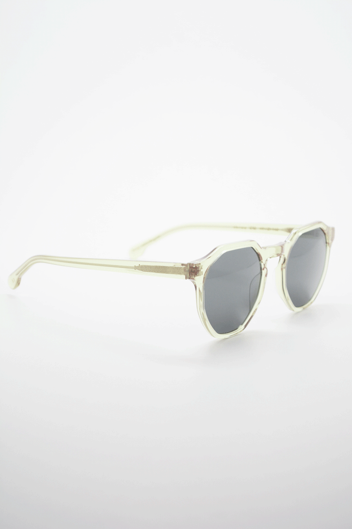 gafas de sol three verde