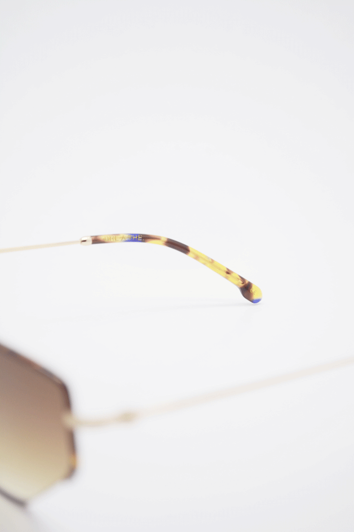 gafas de sol fourty6 carey dorado