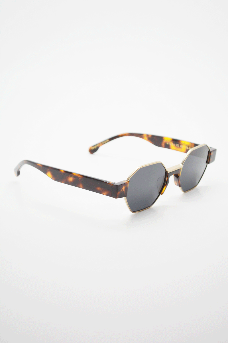 Color_Carey Dorado Mate-Negro (CryGM-Blk)
